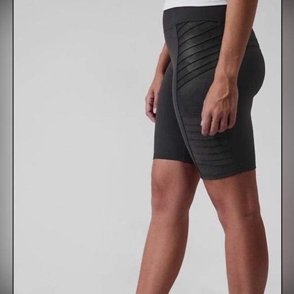 Athleta Delancey gleam moto biker shorts with faux leather on sides in black - Picture 2 of 6